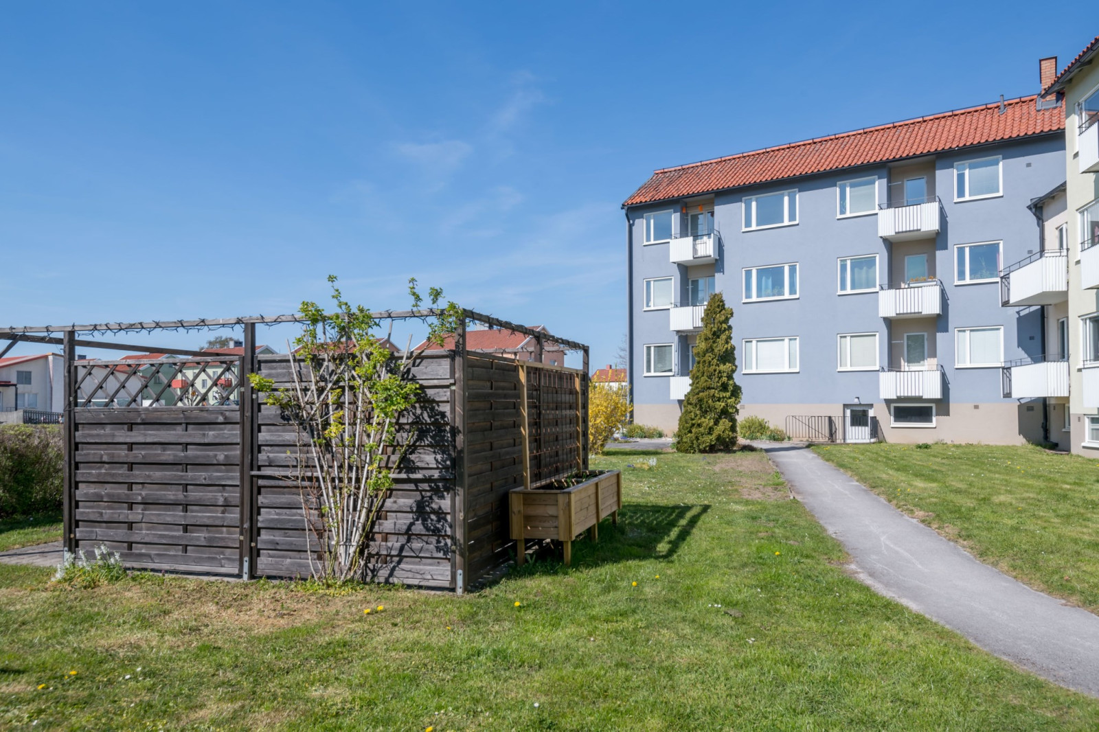  Lännavägen 8