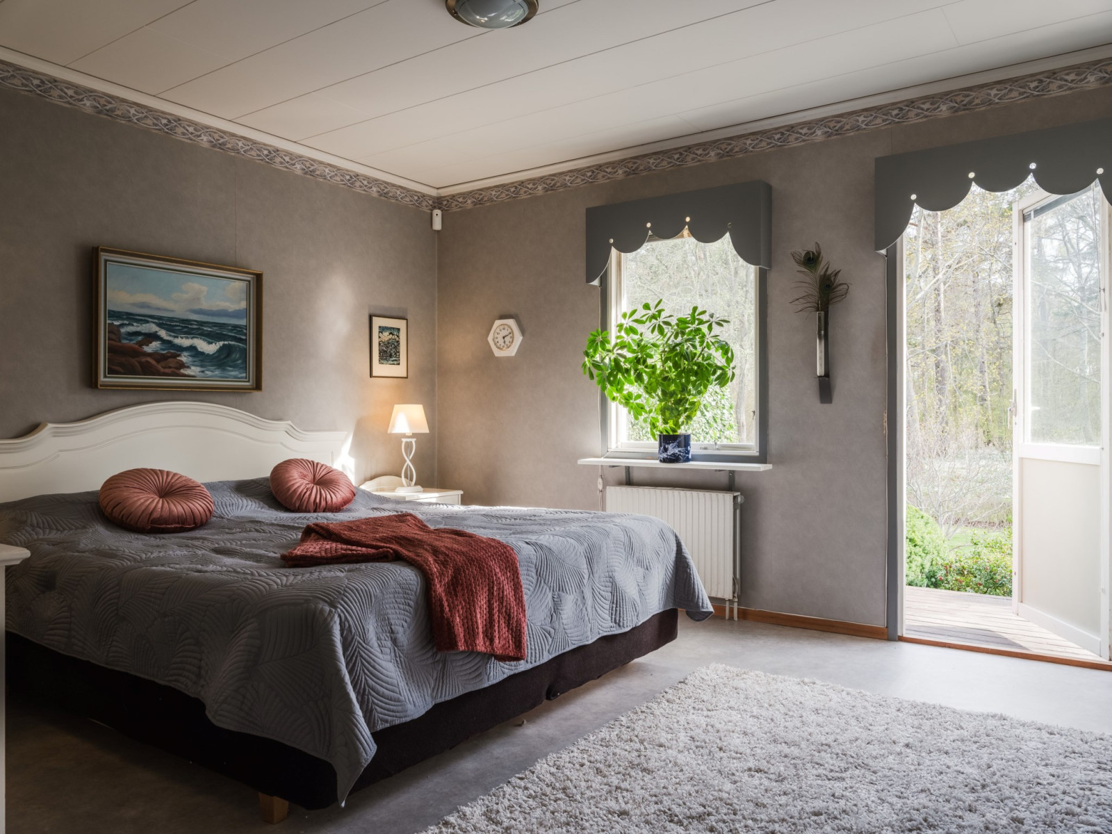 Bottenplan: Sovrum 1 Master bedroom med utg till terrass och morgonsol Sojdegatan 5
