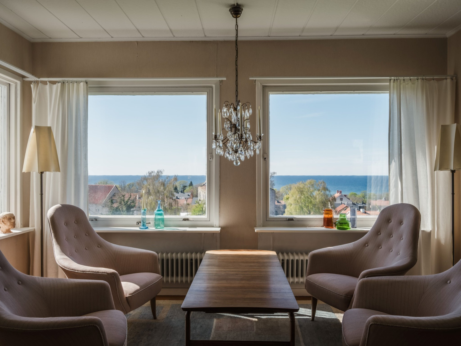 Rackarbacken 14, vardagsrum med burspråk, Rackarbacken 14