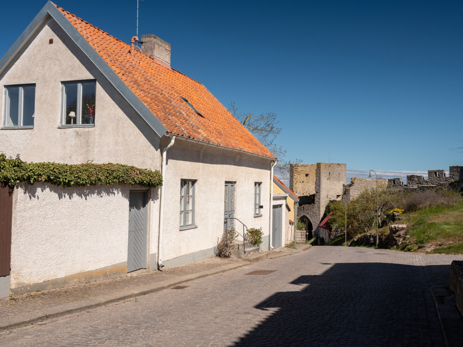 Rackarbacken 14, backen upp mot Klinten från Norderport Rackarbacken 14