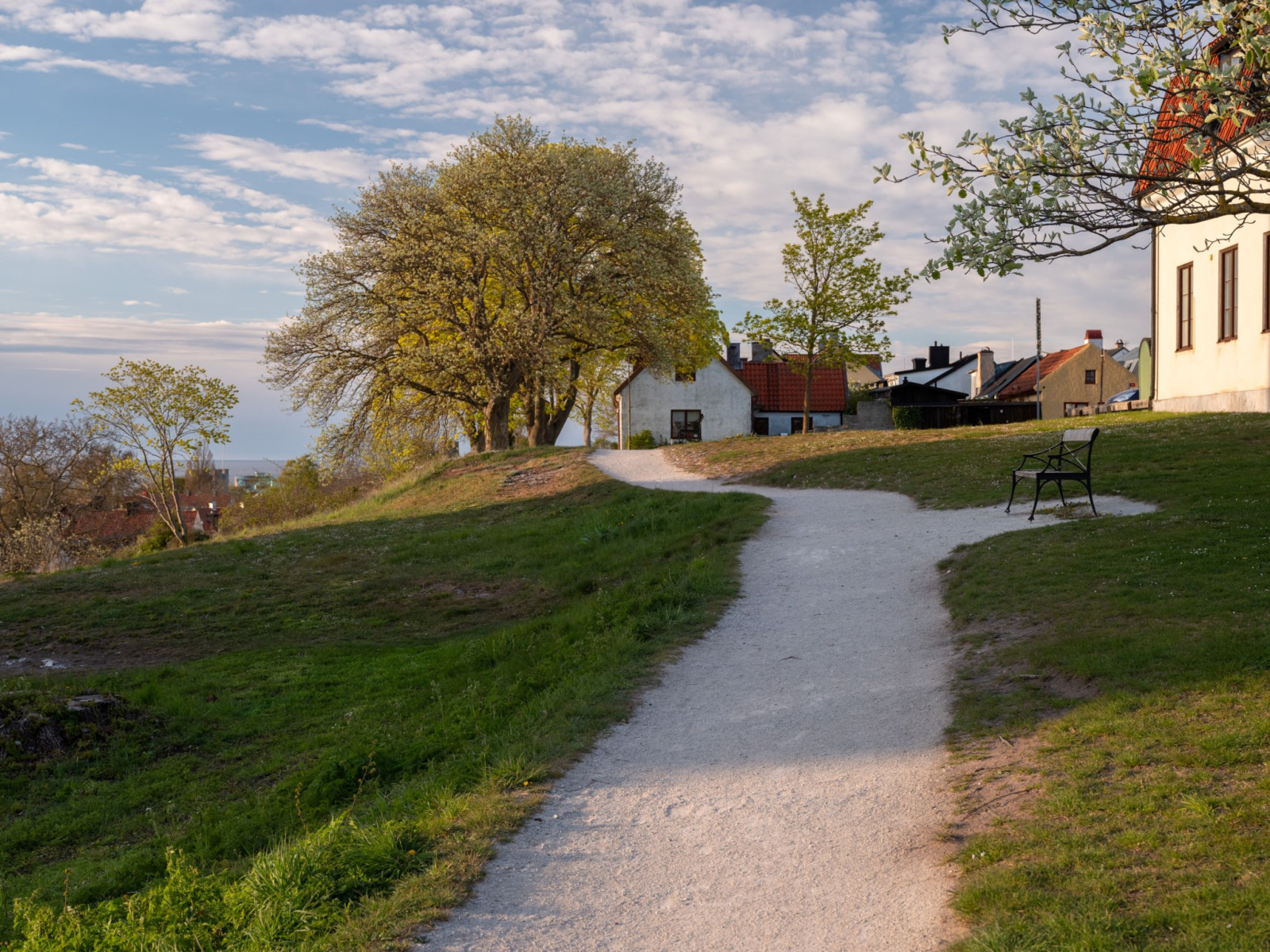 Rackarbackens närområde, Kyrkberget mot Norderklint Rackarbacken 14