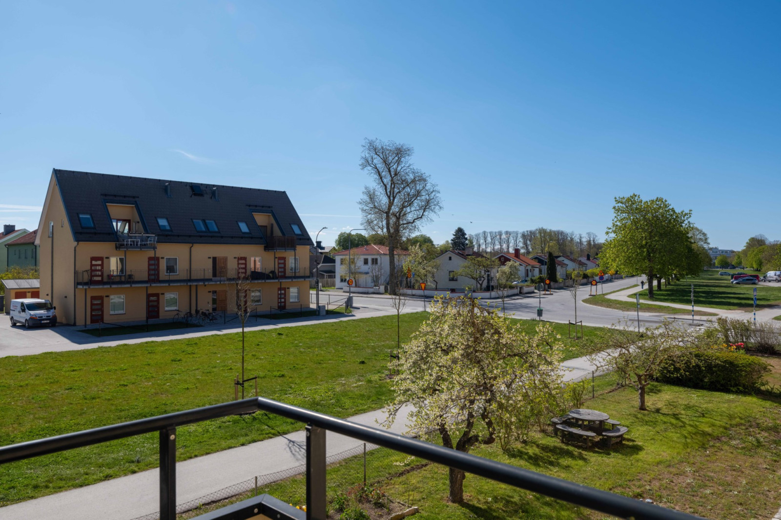  Lännaplan 1E