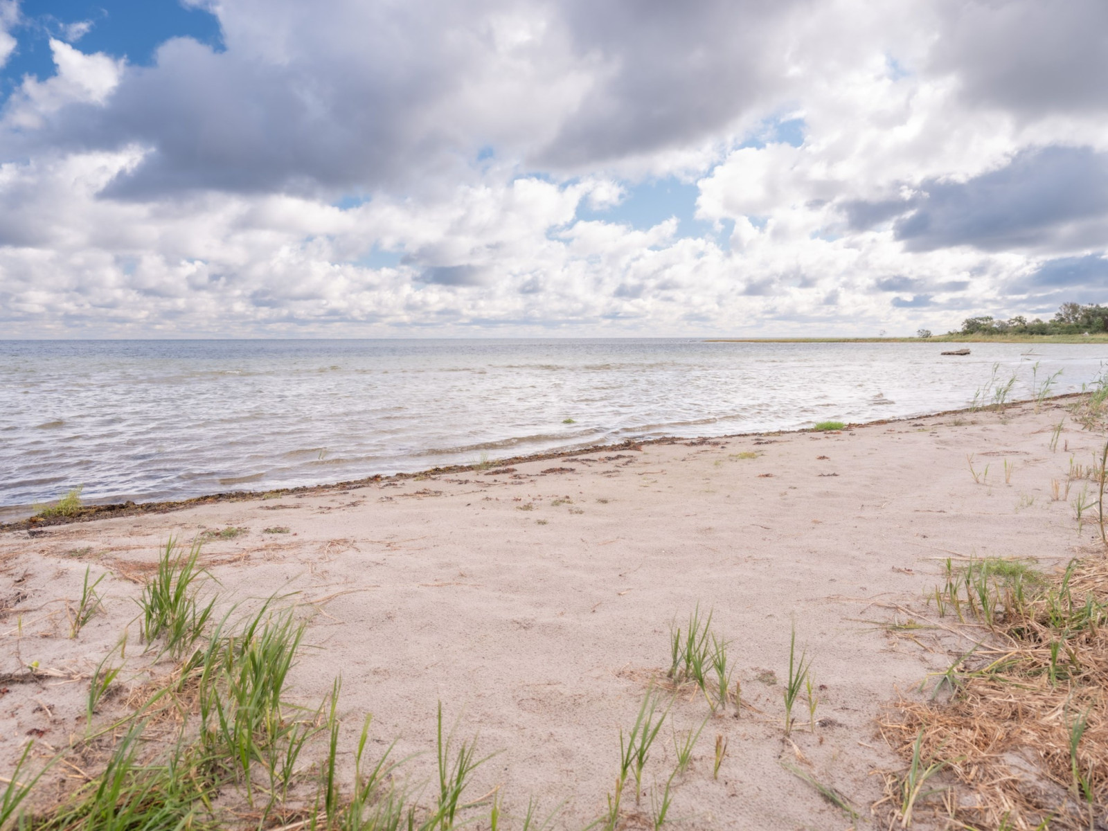 Den fina sandstranden intill Anga Hemmungs 384