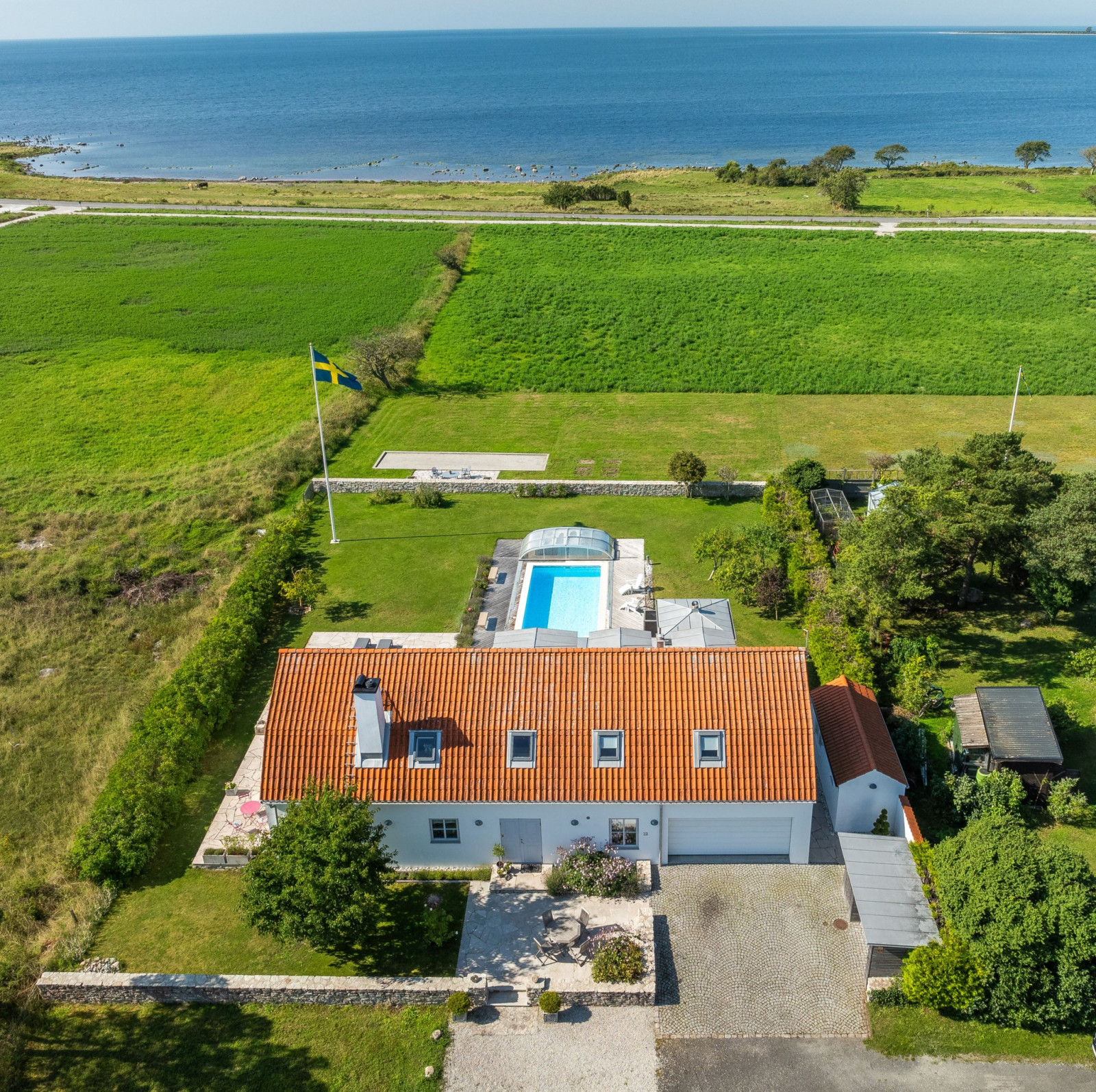 Havsstigen 12. Front line i södra Västergarn. Inga direkta grannar i syd och väst. Sanda Havsstigen 12