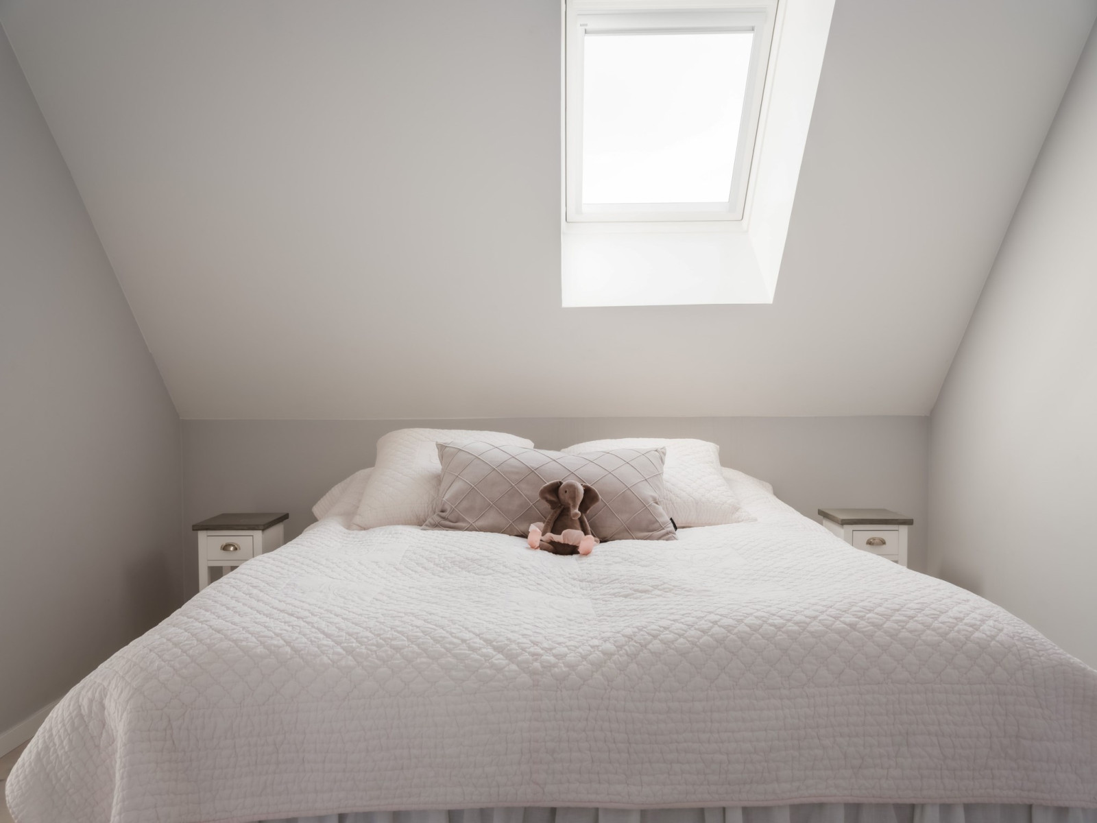 Sovrum (4) övre plan. Sanda Havsstigen 12