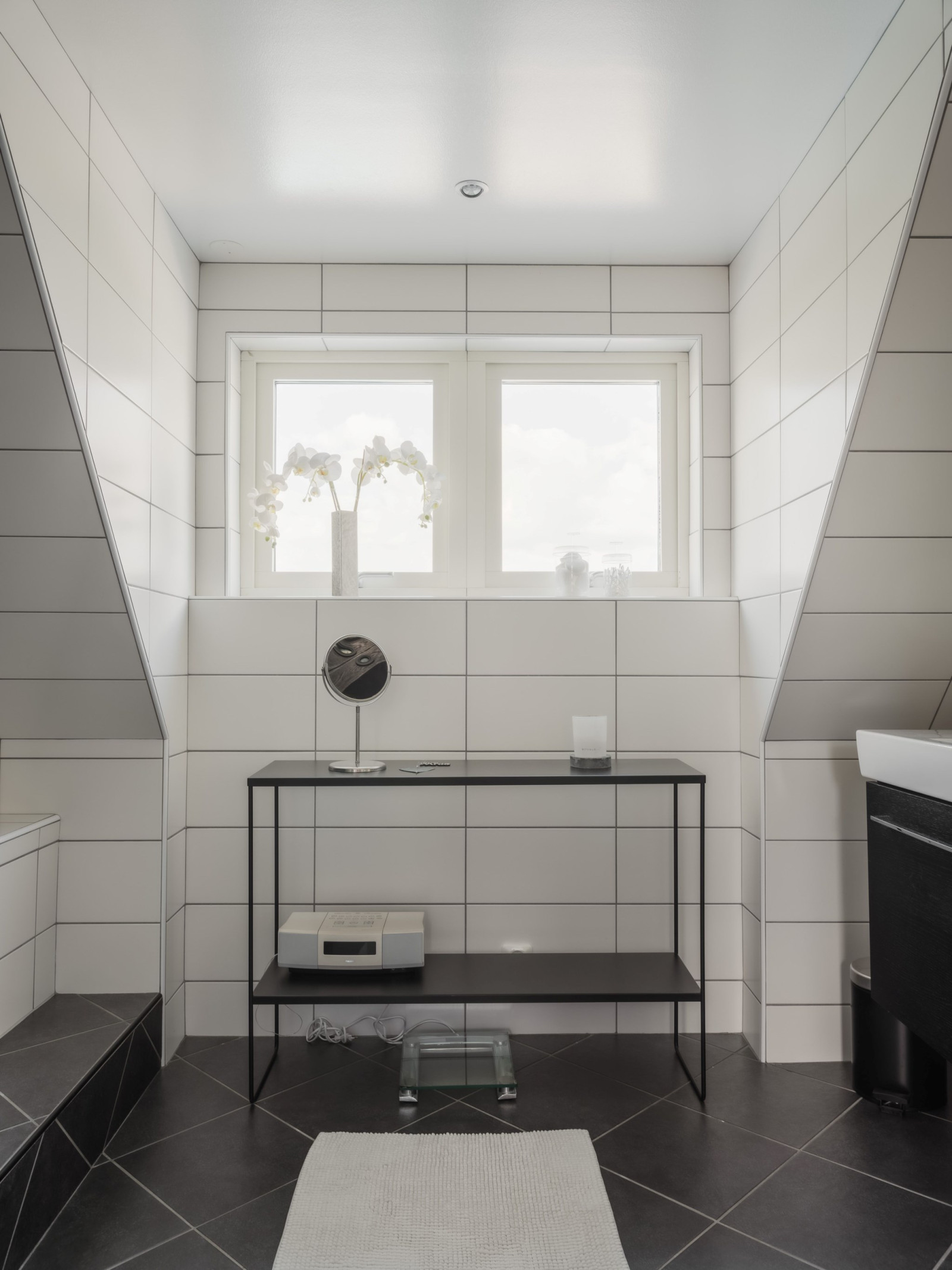 Huvudbadrum, övre plan. Sanda Havsstigen 12