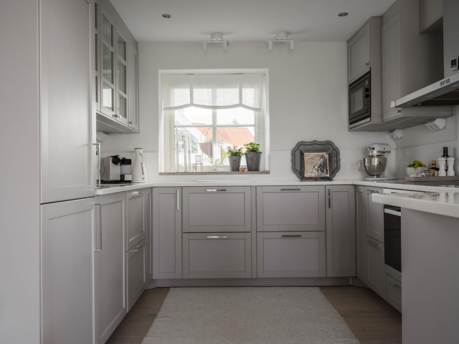 Nytt modernt kök. Sanda Havsstigen 12