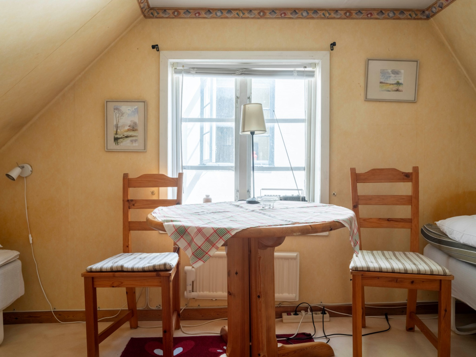 Övre plan, öster, med entré från gården Lybska gränd 4