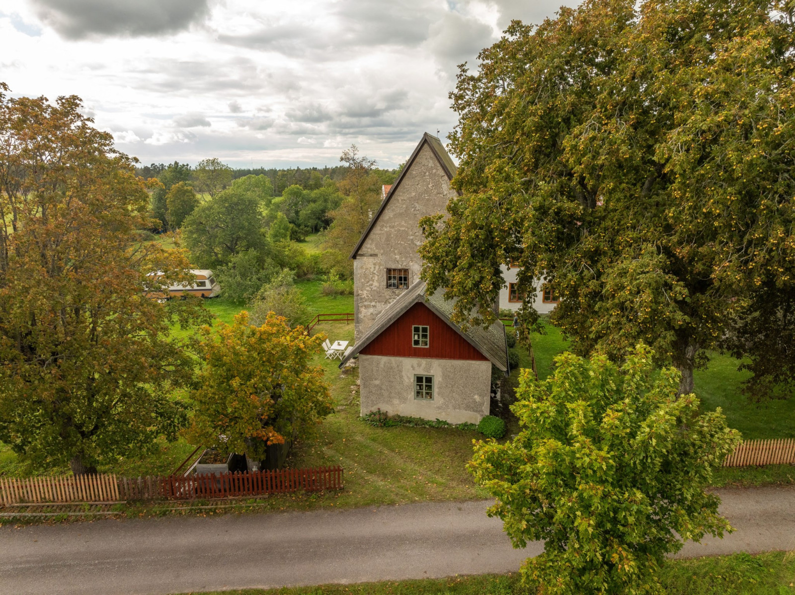 Egen infart och parkering Fole Vatlings 121