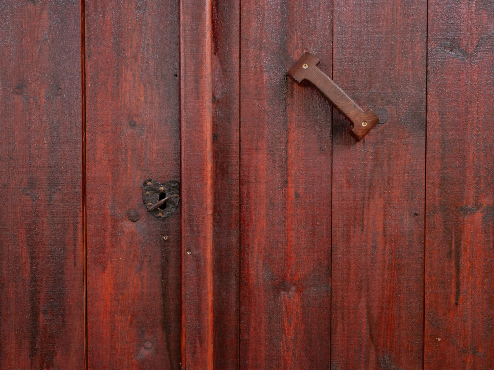 Dubbeldörr med ingång till tillbyggda bostadsdelen Fole Vatlings 121