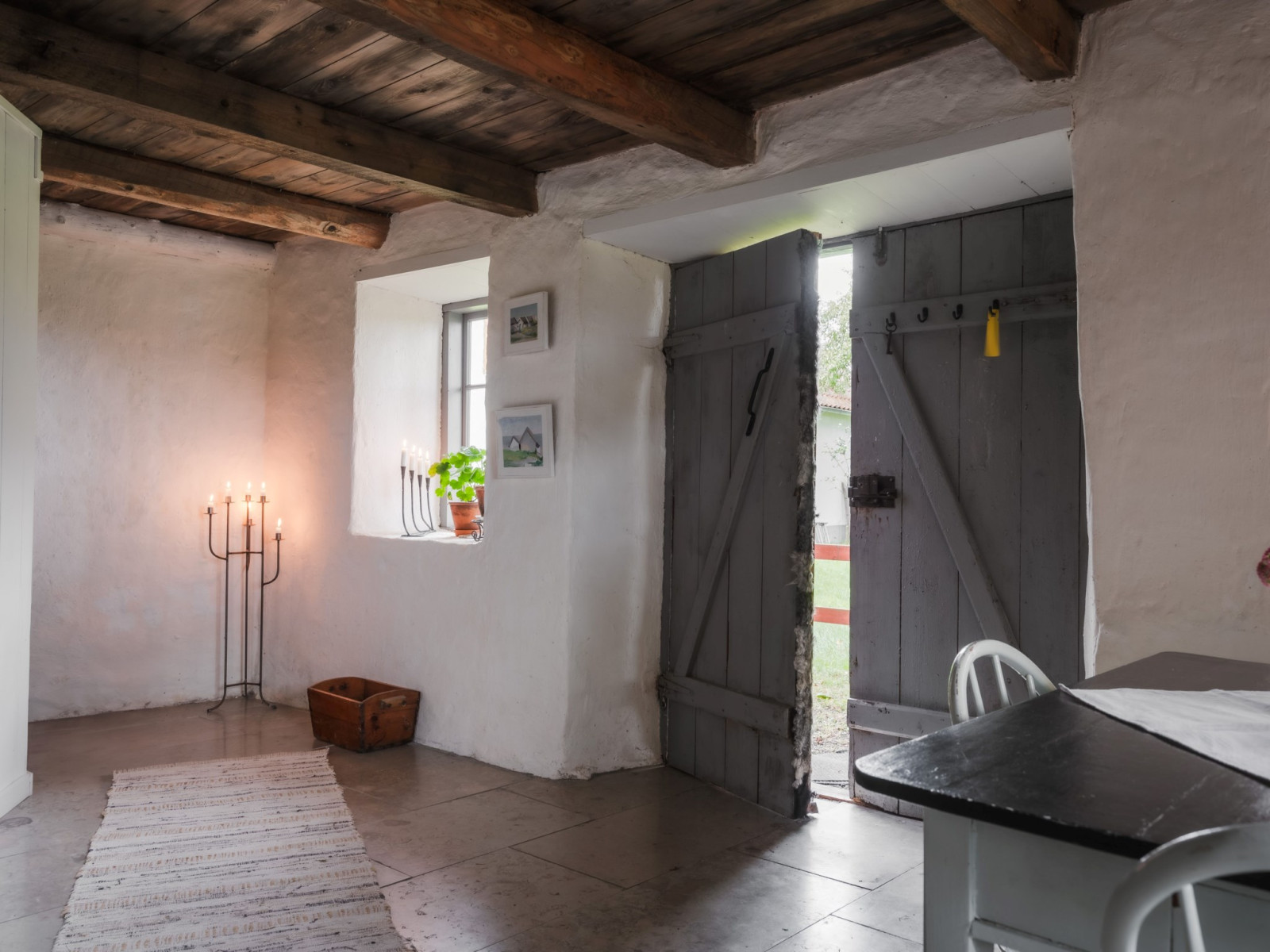 Bostad bottenvåning med entrédörr Fole Vatlings 121