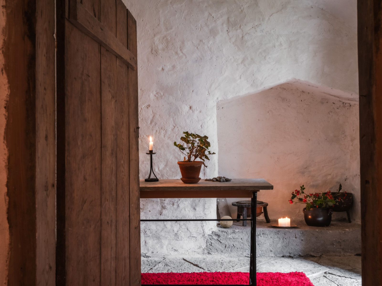 Förstugan med nisch under stentrappan till de övre planen Fole Vatlings 121